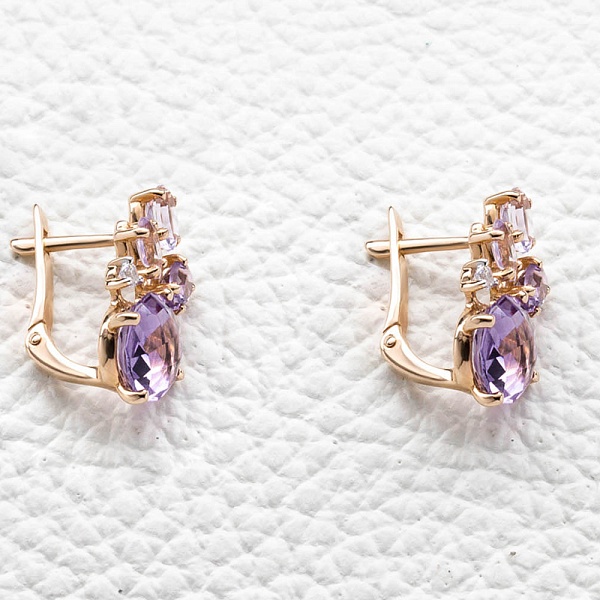 Серьги из красного золота с аметистами, гранатами и хризолитами