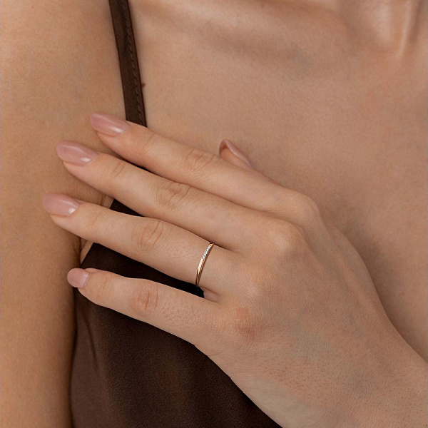 Кольцо Дорожка из красного золота с 5 фианитами