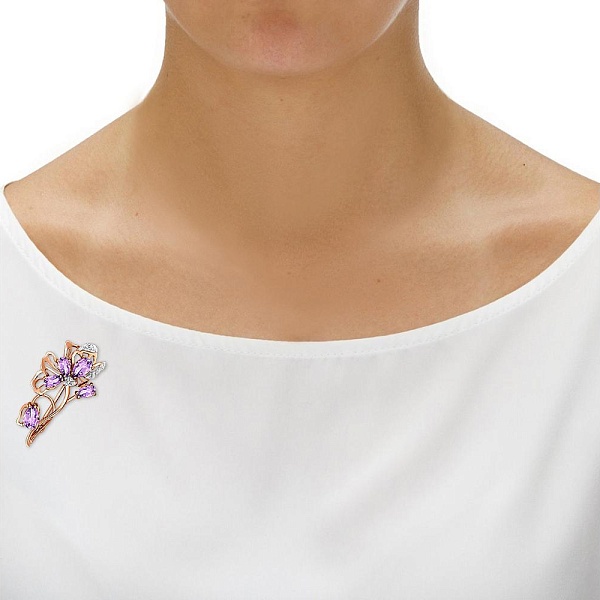 Брошь Цветок из красного золота с 5 аметистами и 13 фианитами