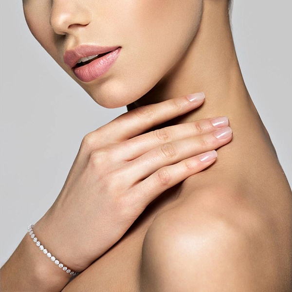 Браслет Дорожка из белого золота с 38 муассанитами