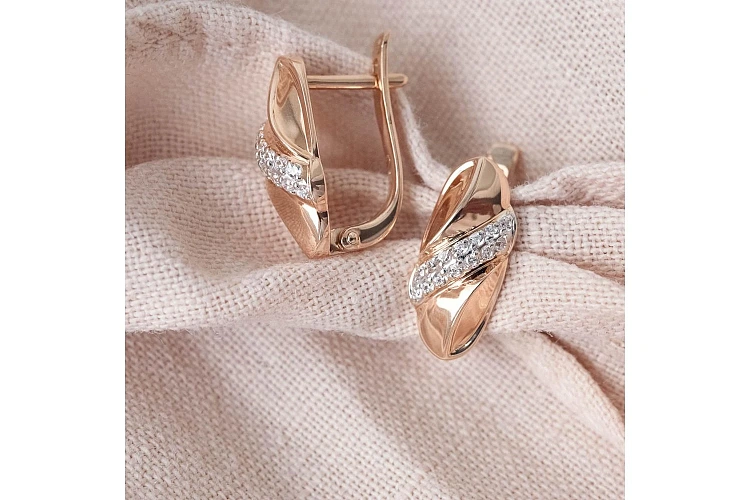 Серьги из красного золота с 28 фианитами