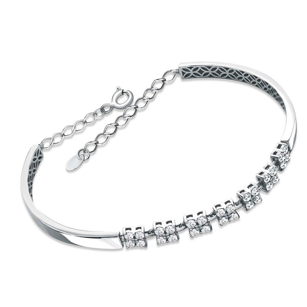 Браслет из белого золота с 28 бриллиантами