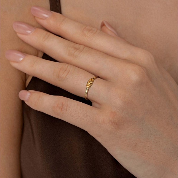 Кольцо из жёлтого золота с 3 цитринами