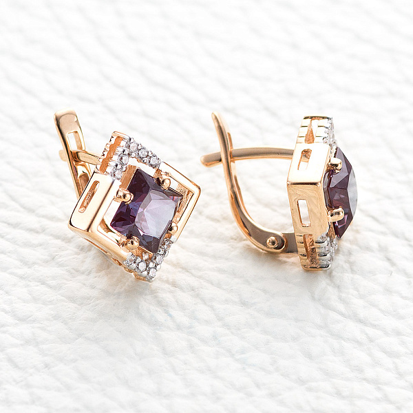 Серьги Квадраты из красного золота с 2 александритами и 20 фианитами