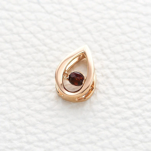 Подвеска из красного золота с гранатом