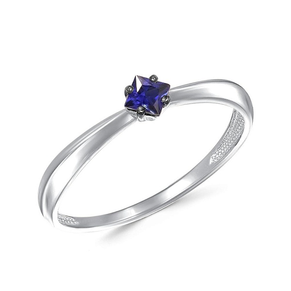 Кольцо из белого золота с корундом