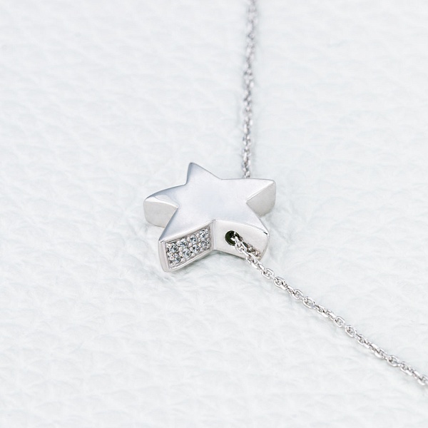 Колье Звезда из белого золота с 8 фианитами