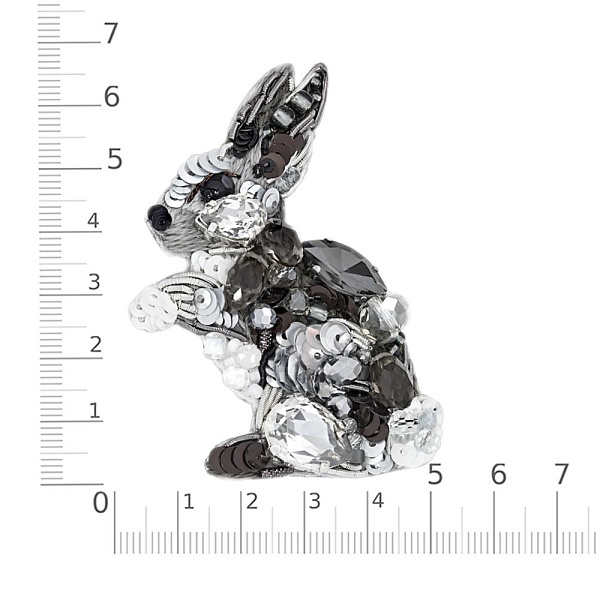 Бижутерная брошь Заяц