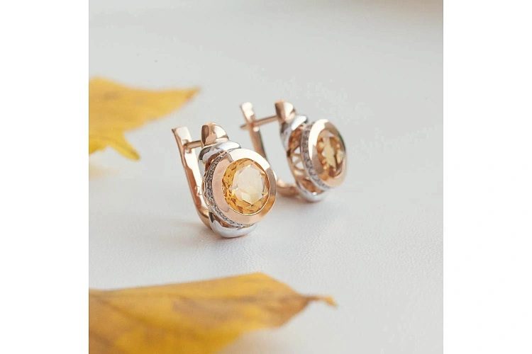 Серьги из красного золота с 2 цитринами и 52 фианитами