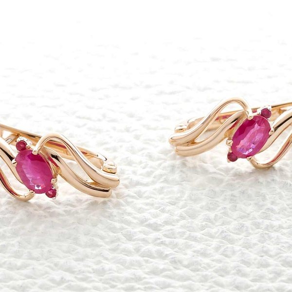 Серьги из красного золота с 6 рубинами