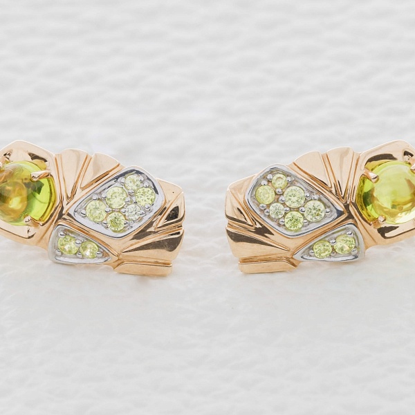 Серьги из красного золота с 2 хризолитами и 20 фианитами