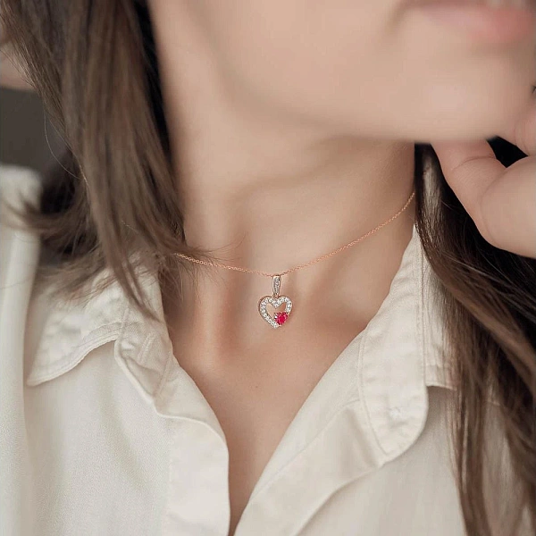 Подвеска Сердце из красного золота с корундом и 20 фианитами