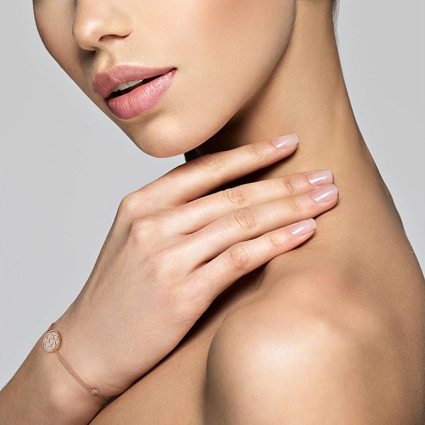 Браслет Клевер из красного золота с перламутром и фианитом