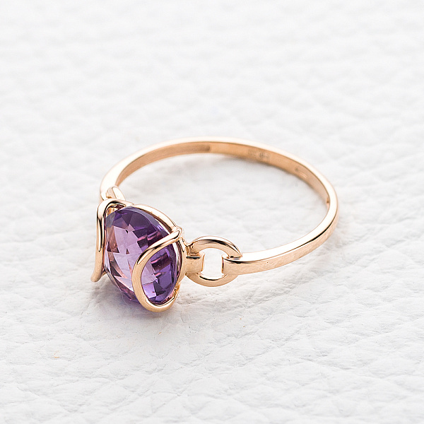Кольцо из красного золота с аметистом