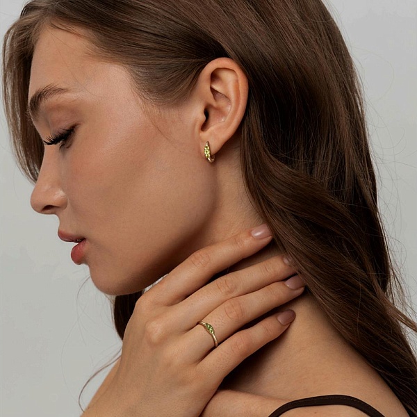 Кольцо из жёлтого золота с 3 хризолитами