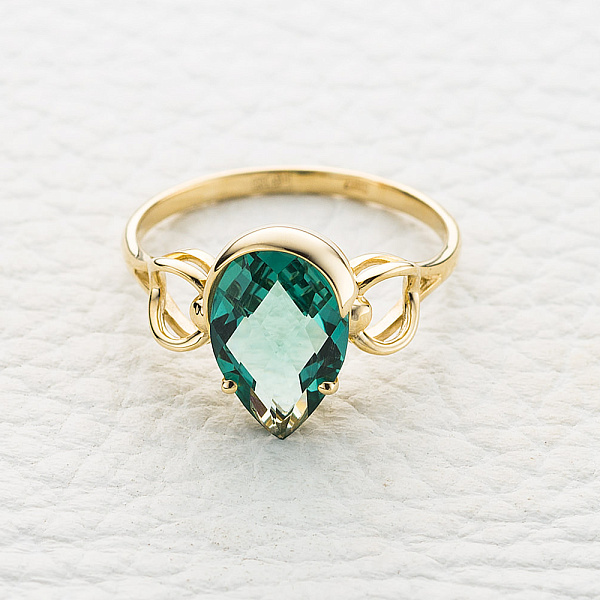 Кольцо из жёлтого золота с кварцем