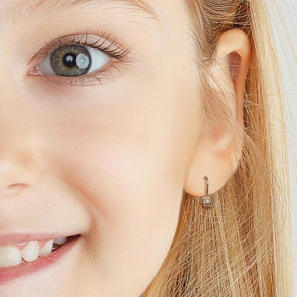 Детские серьги Улитка из красного золота с 2 фианитами