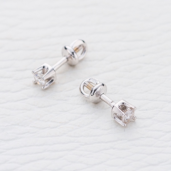 Серьги-пусеты из белого золота с 2 бриллиантами