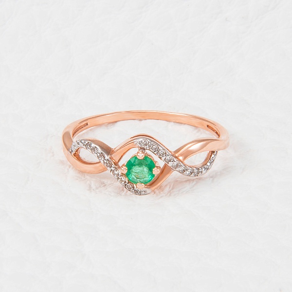 Кольцо из красного золота с изумрудом и 16 бриллиантами