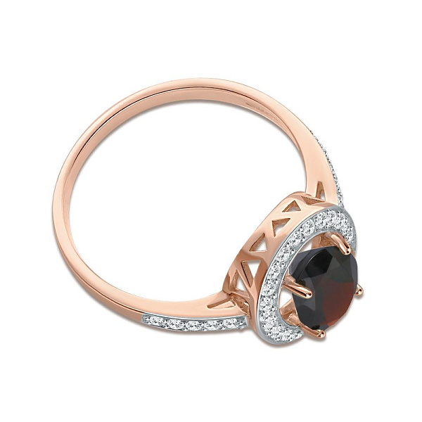 Кольцо из красного золота с гранатом и 32 фианитами