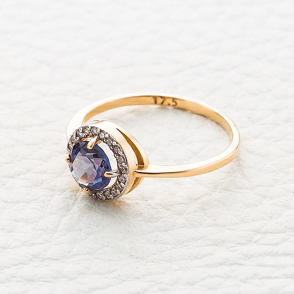 Кольцо из красного золота с александритом и 20 фианитами