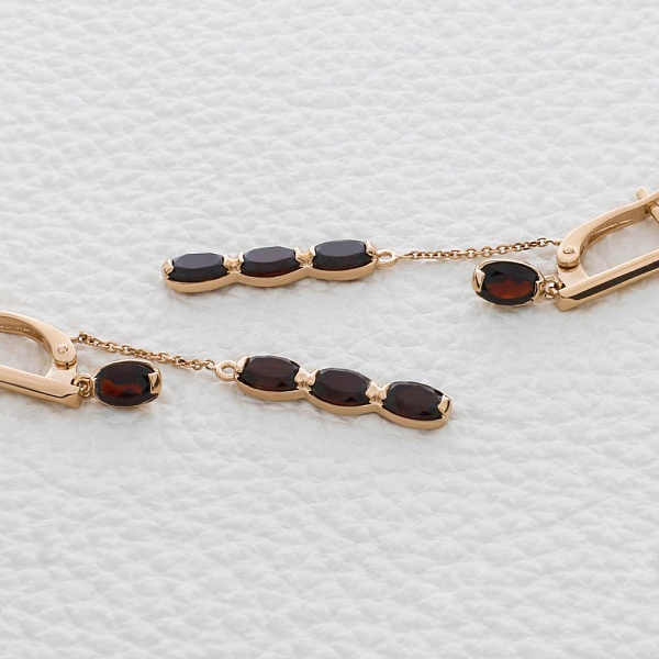 Серьги из красного золота с 8 гранатами