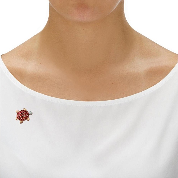 Брошь Черепаха из красного золота с 54 фианитами