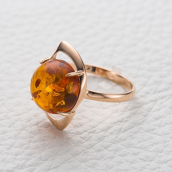 Кольцо из красного золота с янтарём