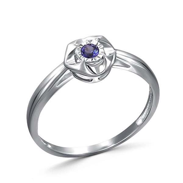 Кольцо из белого золота с корундом