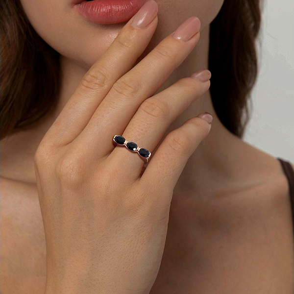 Кольцо из красного золота с 3 агатами