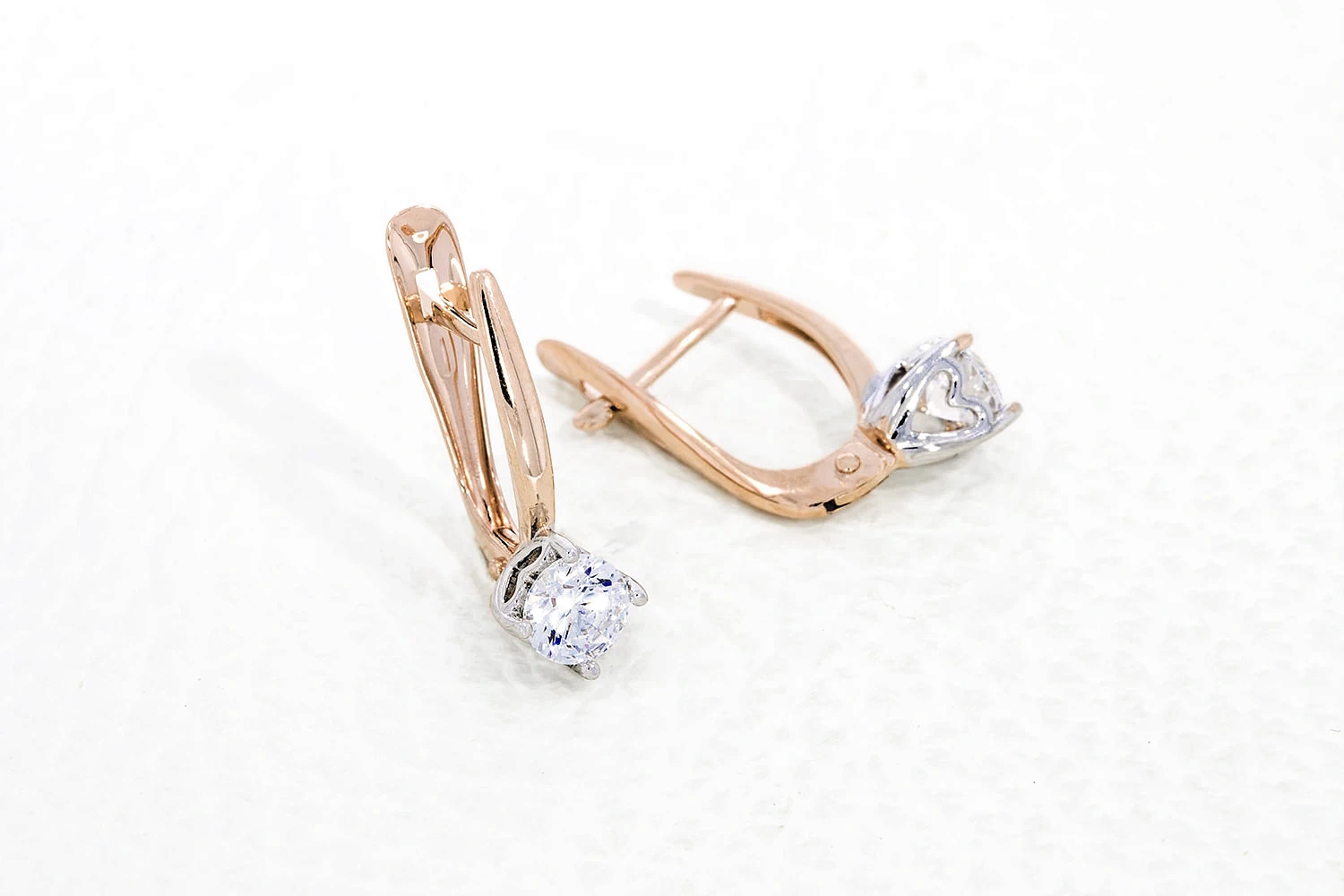 Серьги из красного золота с 2 кристаллами swarovski
