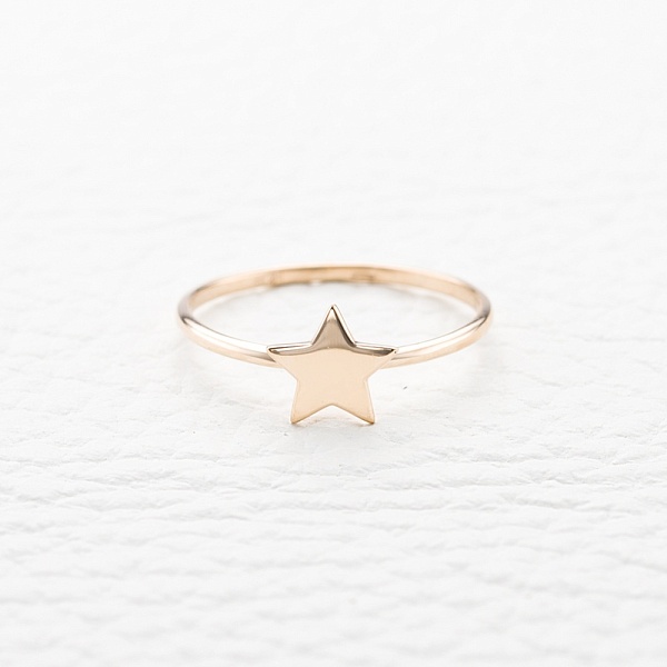 Кольцо Звезда из красного золота без вставок