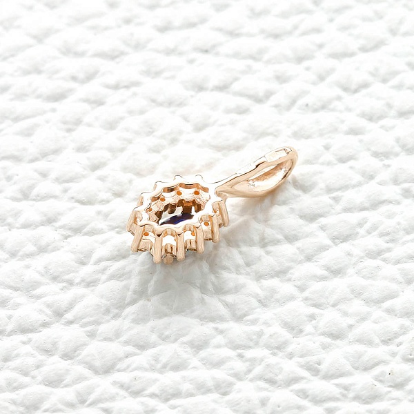 Подвеска из красного золота с сапфиром и 12 бриллиантами