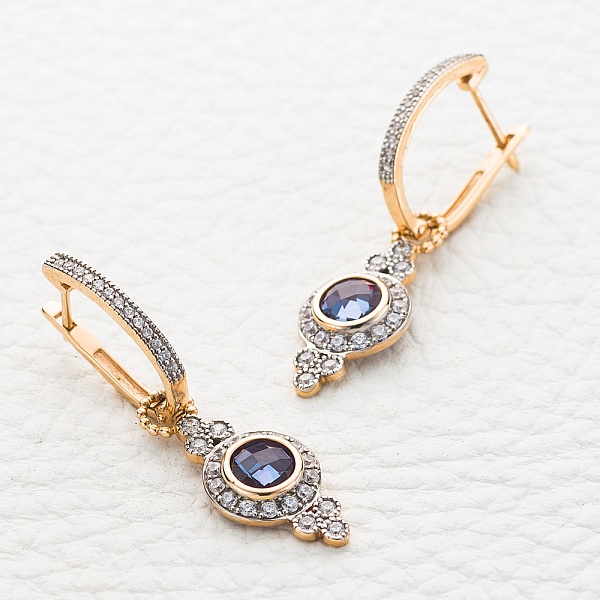 Серьги-трансформеры из красного золота с 2 александритами и 66 фианитами