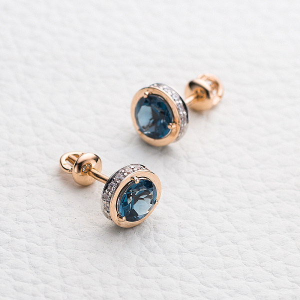 Серьги-пусеты из красного золота с 2 топазами лондон и 32 фианитами