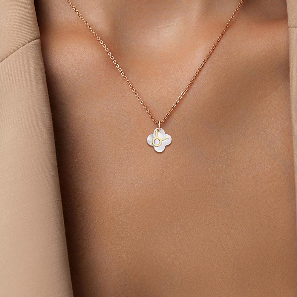 Подвеска Телец из жёлтого золота с перламутром