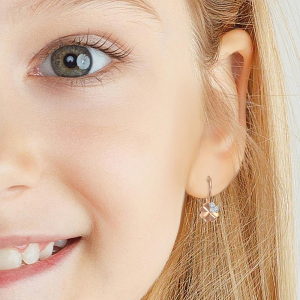 Детские серьги Клевер из красного золота с 90 фианитами