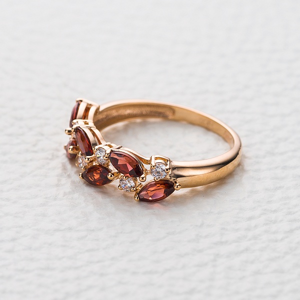 Кольцо из красного золота с 6 гранатами и 6 фианитами