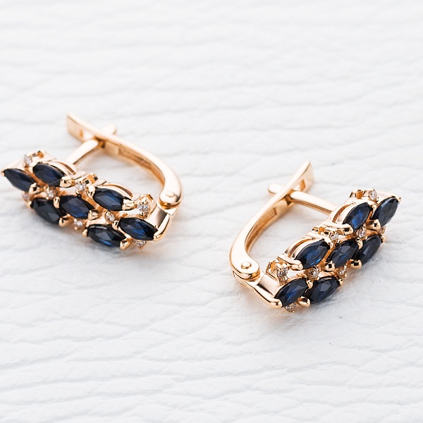 Серьги из красного золота с 14 сапфирами и 16 бриллиантами