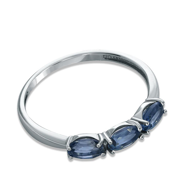 Кольцо из белого золота с 3 топазами лондон