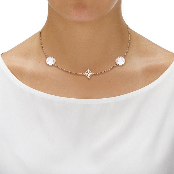 Колье Клевер из красного золота с перламутром и фианитом