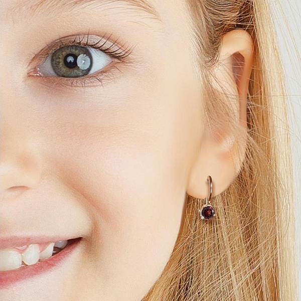 Детские серьги из красного золота с 2 гранатами