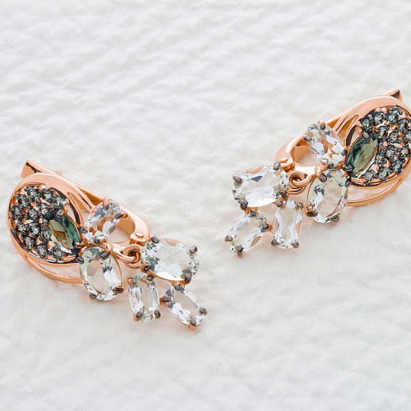 Серьги из красного золота с празиолитами, турмалинами и фианитами