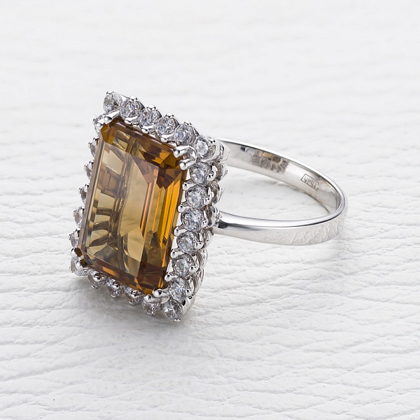 Кольцо из белого золота с султанитом и 24 фианитами