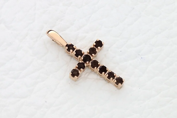 Крест из красного золота с 11 раухтопазами