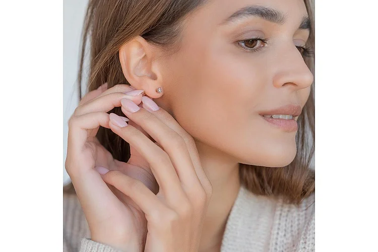 Серьги-пусеты из красного золота с 2 бриллиантами