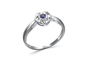 Кольцо из белого золота с корундом