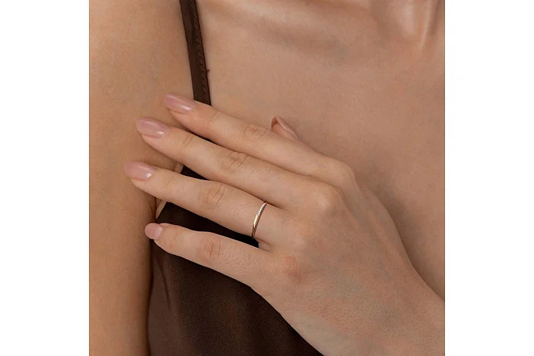 Кольцо Дорожка из красного золота с 5 фианитами