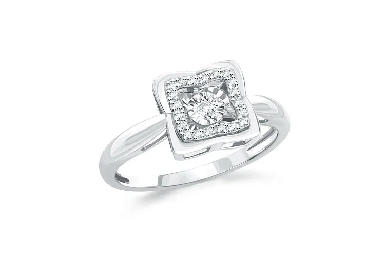 Кольцо Клевер из белого золота с 21 бриллиантами