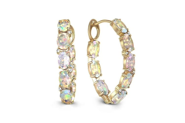 Серьги из жёлтого золота с 16 опалами и 8 фианитами